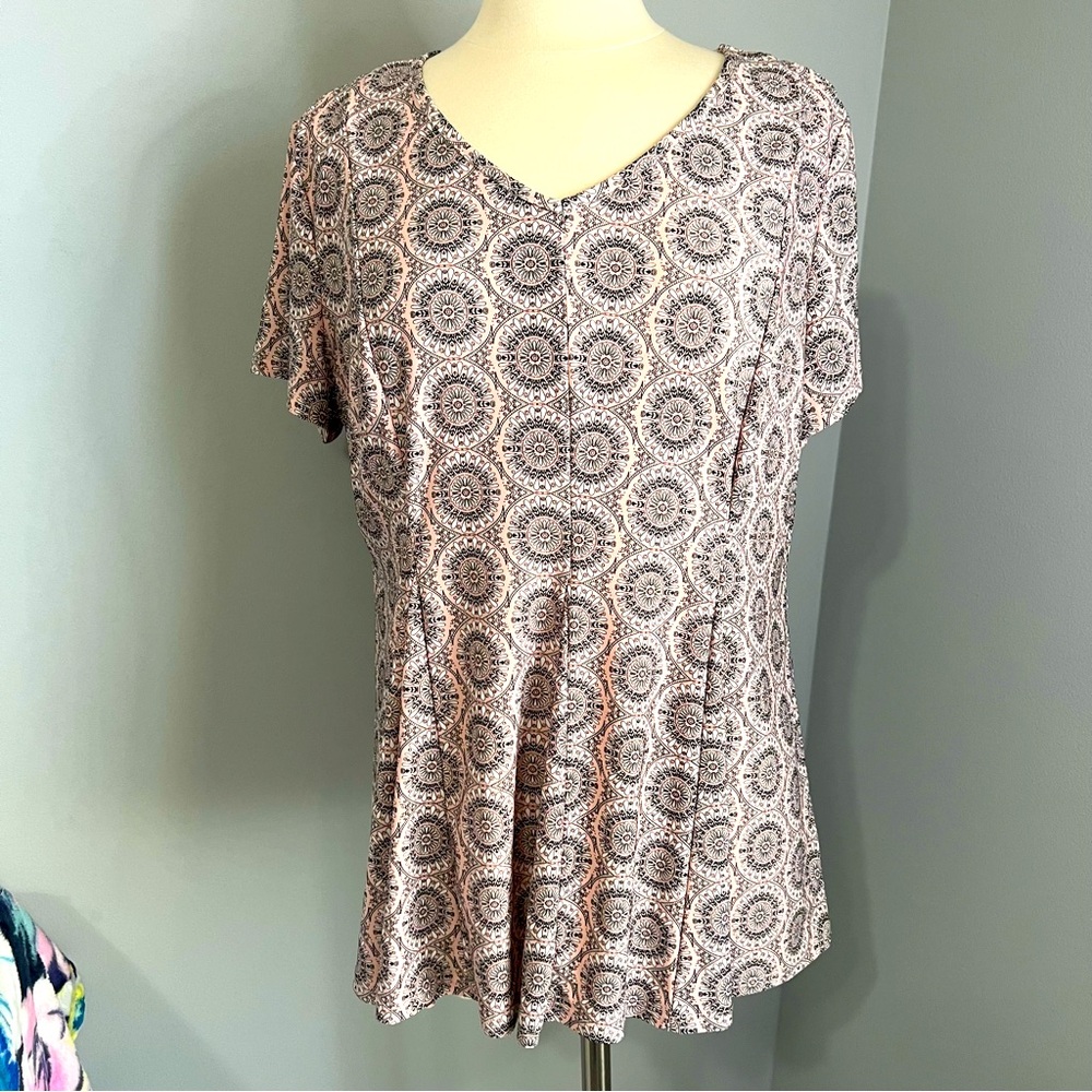 Roz & Ali 1X Pink Black Peplum Blouse Top V-Neck Short Sleeves